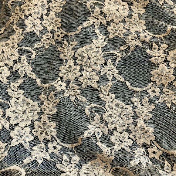 Wet Seal Stretch Lace Top - Picture 2 of 3